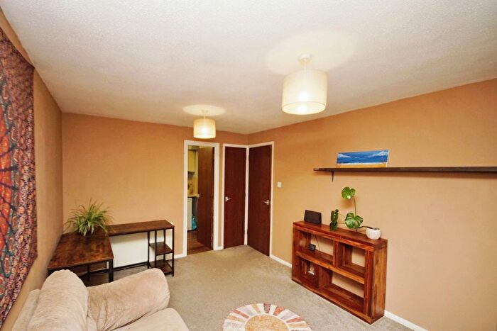 1 Bedroom Flat For Sale In Haythorne Court, Marina Gardens, Fishponds, Bristol, BS16