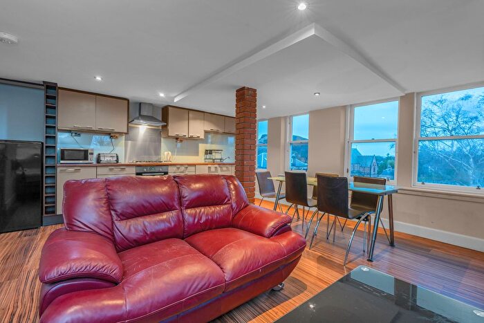 4 Bedroom Flat To Rent In Craigmillar Park, Edinburgh, EH16