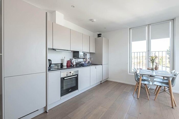 2 Bedroom Flat To Rent In Canterbury House, NW6
