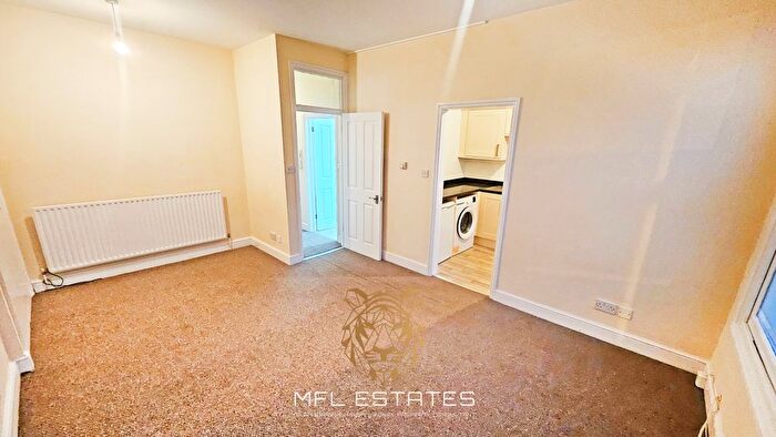 1 Bedroom Flat To Rent In High Street, South Norwood, SE25