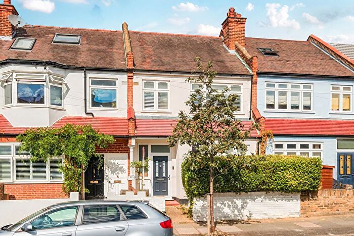 3 Bedroom Terraced House For Sale In Links Road, Tooting, London, SW17