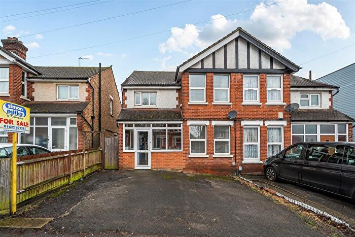 3 Bedroom Semi Detached House For Sale In Hastings Road, Maidstone, ME15