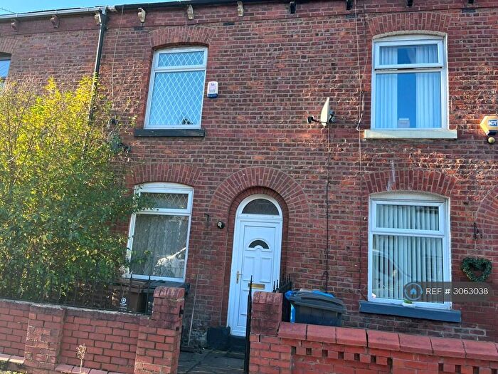 3 Bedroom Terraced House To Rent In Hulton Street, Failsworth, Manchester, M35