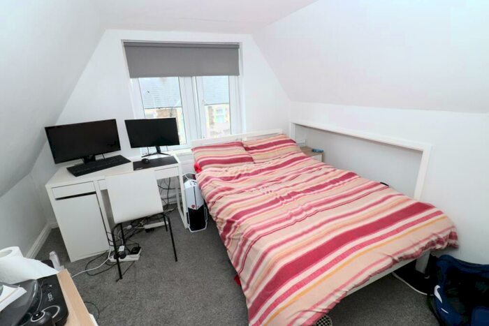 7 Bedroom House To Rent In Bangor Street, Roath, CF24