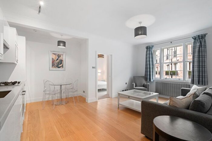 1 Bedroom Flat For Sale In Dovehouse Street, Chelsea, SW3