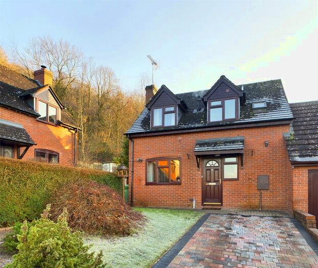 2 Bedroom Link Detached House For Sale In Green Colley Grove, Walford, Ross-On-Wye, Herefordshire, HR9