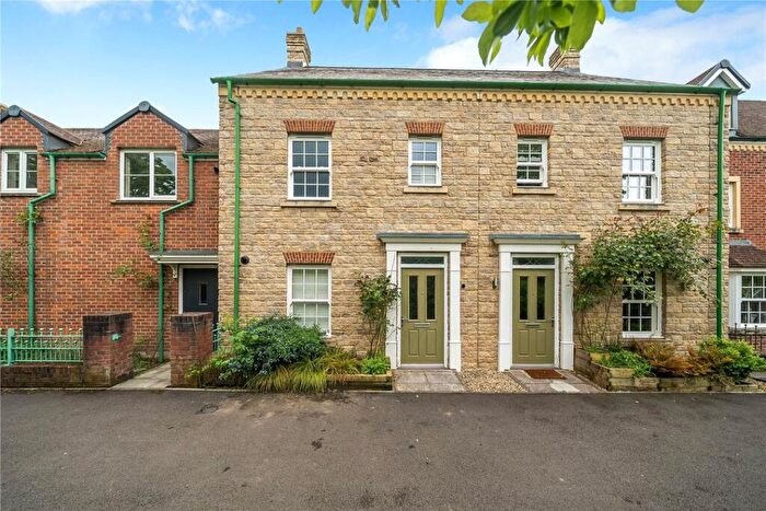 3 Bedroom Terraced House For Sale In Lohart Lane, East Wichel, Swindon, SN1