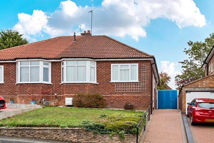2 Bedroom Semi-Detached Bungalow For Sale In Malvern Road, Redditch, B97