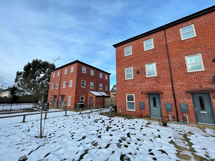 2 Bedroom Detached House To Rent In Broughton Drive, Leeds, LS14