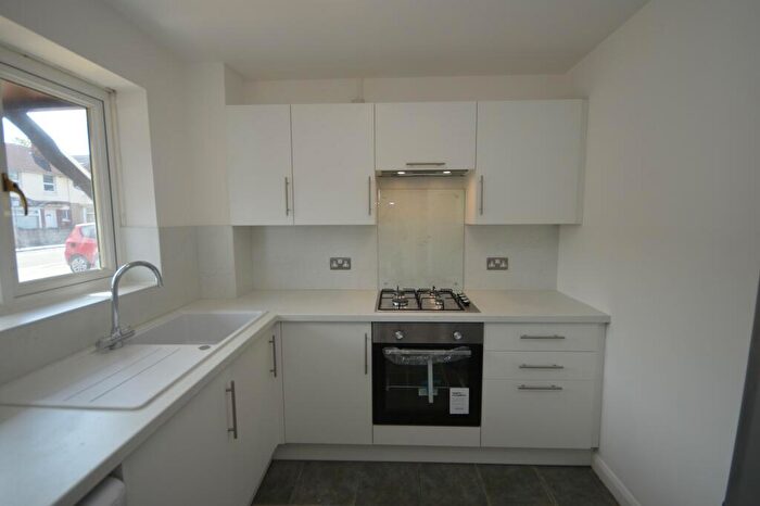 2 Bedroom Terraced House To Rent In Newcastle Street, Swindon, SN1