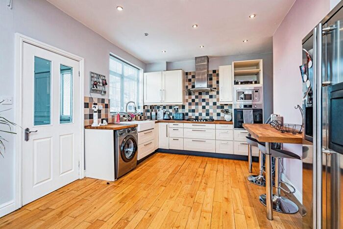 2 Bedroom Semi-Detached House For Sale In Deepdale Lane, Dudley, DY3