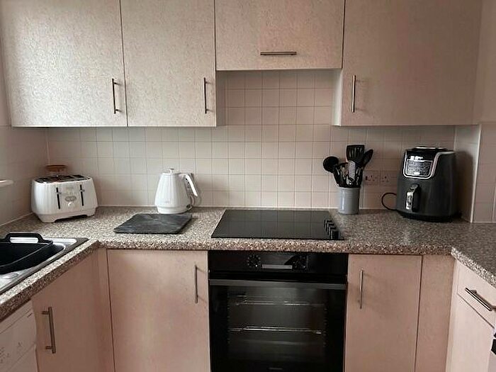 1 Bedroom Flat For Sale In Celandine Grove, London, N14