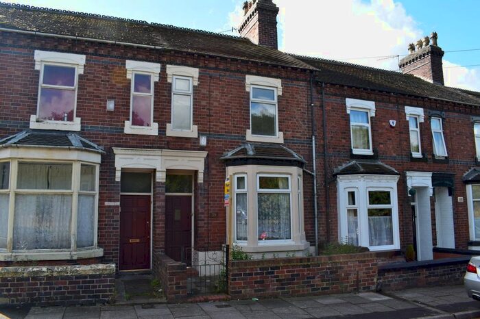 5 Bedroom Terraced House To Rent In Aynsley Road, Stoke-On-Trent, ST4