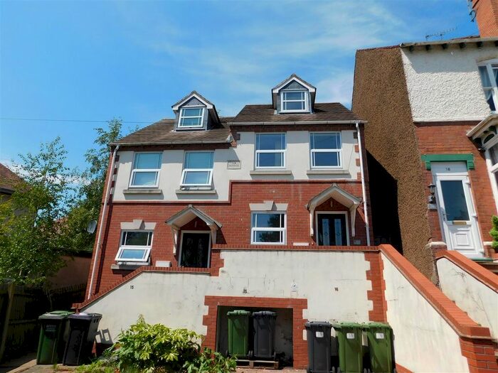 3 Bedroom SemiDetached House For Sale In Summer Road, Kidderminster DY11