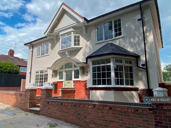 1 Bedroom Flat To Rent In Porthill, Newcastle U Lyme, ST5