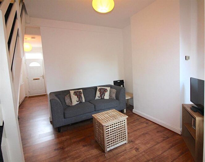3 Bedroom Terraced House For Sale In Swan Lane, Stoke, CV2