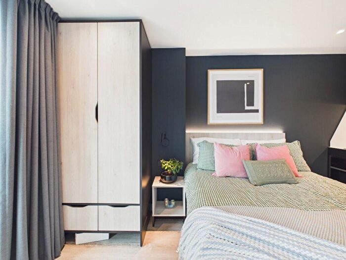 Studio To Rent In Union East Tower, Water Street, Manchester, Greater Manchester, M3