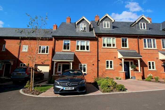 3 Bedroom End Of Terrace House To Rent In St Andrews Place, Hitchin, SG4