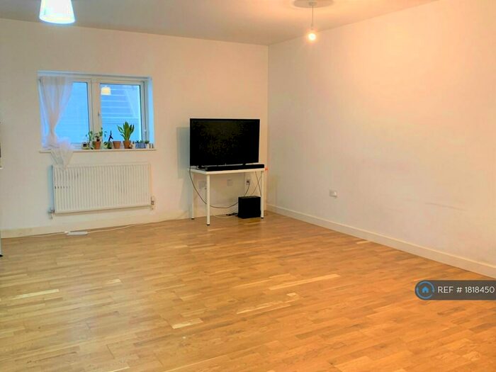 1 Bedroom Flat To Rent In Mackintosh Lane, London, E9