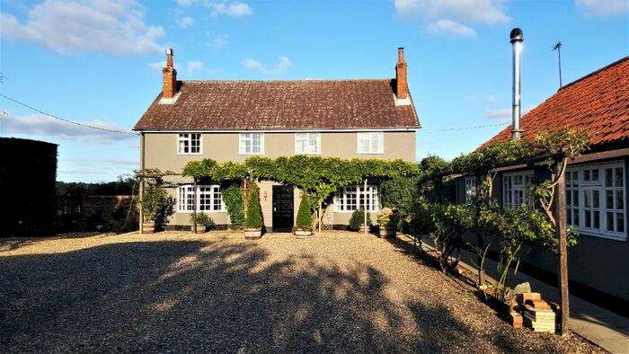 4 Bedroom Detached House To Rent In King Row, Shipdham, IP25