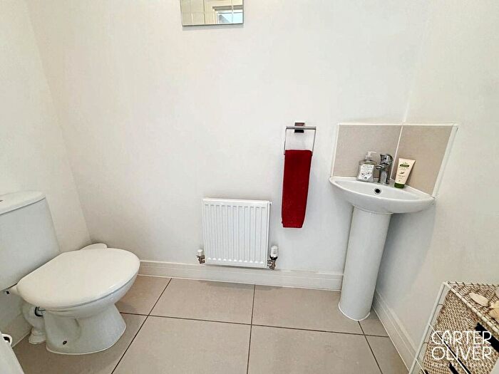 5 Bedroom Detached House For Sale In Leaders Way, Lutterworth, LE17