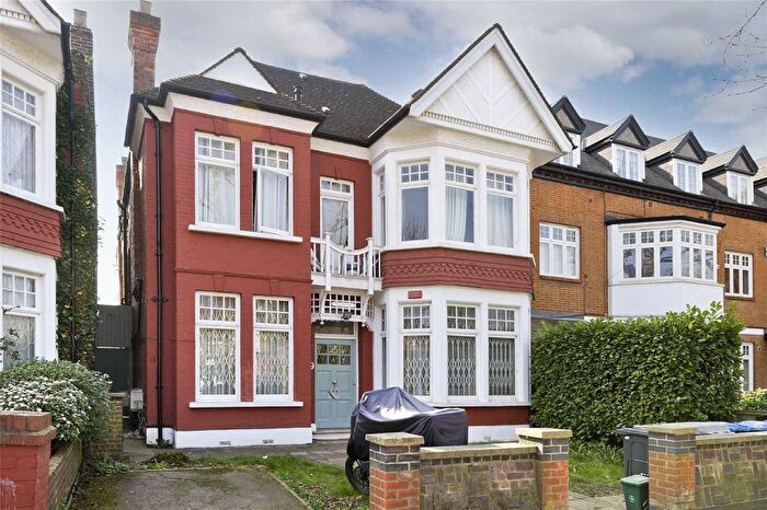 2 Bedroom Flat To Rent In Dartmouth Road, London, NW2