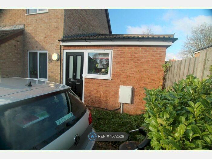1 Bedroom Bungalow To Rent In Kirton End, Northampton, NN3