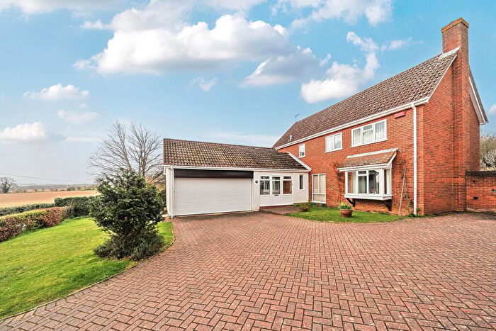 4 Bedroom Detached House For Sale In Church Road, Flitwick, MK45