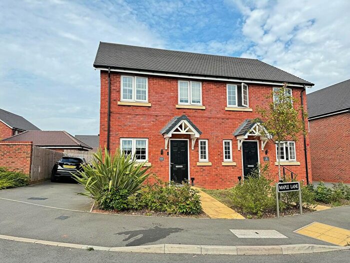 3 Bedroom Semi-Detached House For Sale In Maple Lane, Burton Green, Kenilworth, CV8