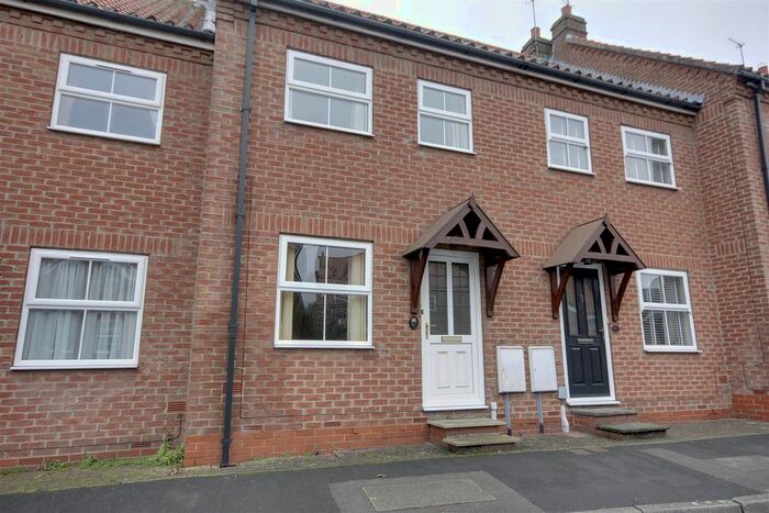 2 Bedroom Terraced House For Sale In Church Street, Elloughton, Brough, HU15