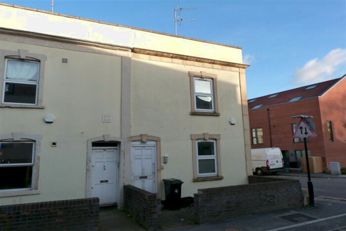 1 Bedroom Flat To Rent In A Magdalene Place, St Werburg, Bristol, BS2