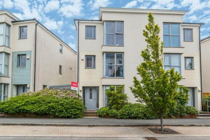 6 Bedroom Semi-Detached House To Rent In Long Down Avenue, Bristol, BS16