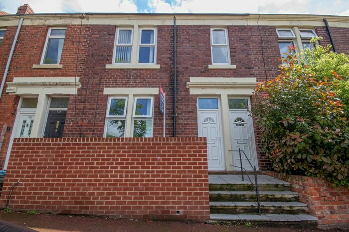 2 Bedroom Flat To Rent In Faraday Grove, Gateshead, Tyne And Wear, NE8