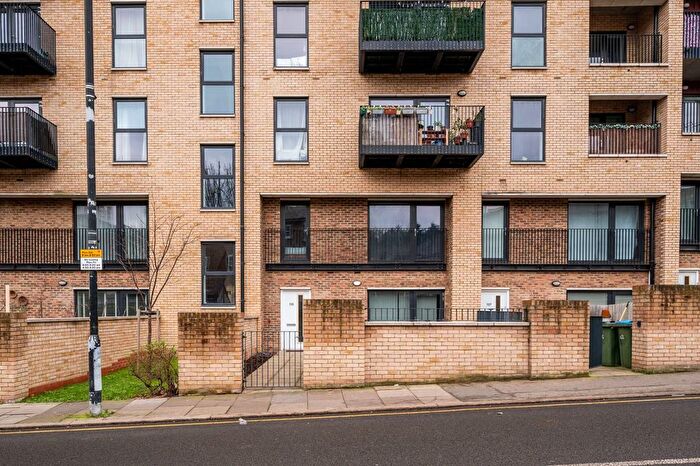 2 Bedroom Maisonette For Sale In Woolwich New Road, Woolwich, London, SE18
