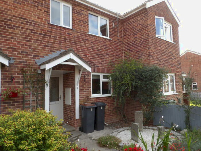 2 Bedroom House To Rent In Dibben Walk, Romsey, SO51