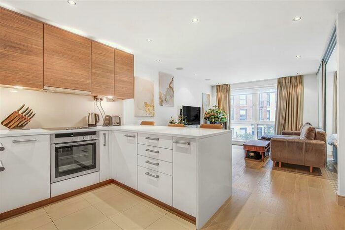 1 Bedroom Flat To Rent In Doulton House, Chelsea Creek, Fulham, SW6