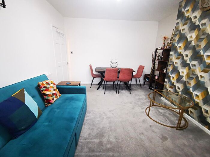 2 Bedroom Flat To Rent In Benton Road, Benton, Newcastle Upon Tyne, NE7