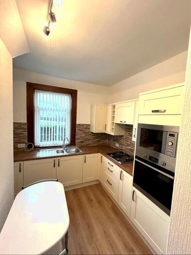 2 Bedroom Flat To Rent In Glencairn Street, Stevenston, North Ayrshire, KA20