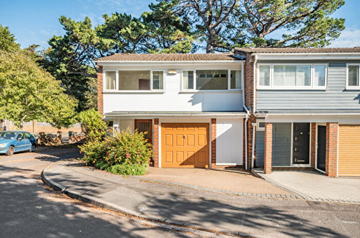 3 Bedroom Semi-Detached House To Rent In Cerdic Mews, Hamble, Hampshire, SO31