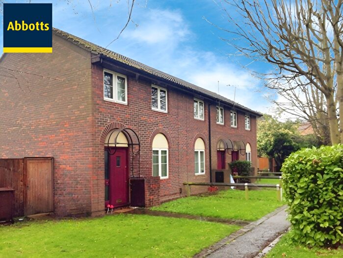 2 Bedroom House To Rent In Laurel Grove, CM2