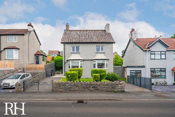 3 Bedroom Detached House To Rent In Llanrwst Road, LL28