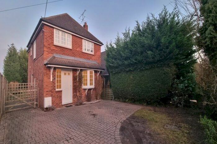 3 Bedroom Property To Rent In Junction Road, Lightwater, GU18