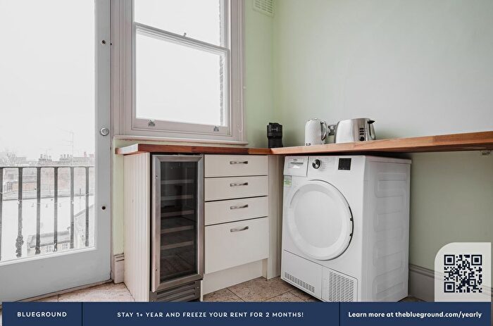 2 Bedroom Flat To Rent In Chelsea, London, SW10