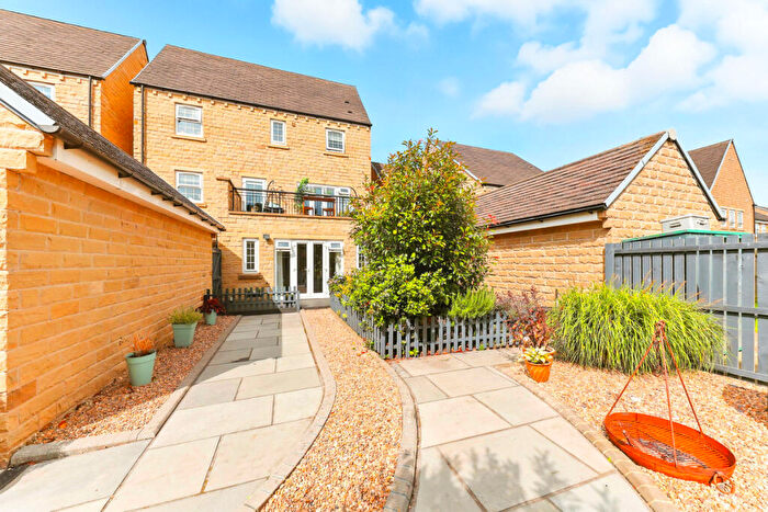 4 Bedroom Detached House For Sale In Mill Way, Otley, LS21