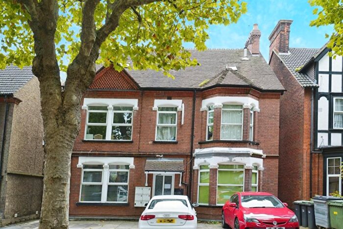 Studio For Sale In Studley Road, Luton, LU3