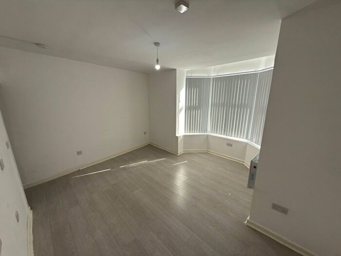 1 Bedroom Flat To Rent In Church Avenue, Leicester, LE3