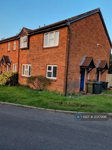 1 Bedroom Terraced House To Rent In Ashbury Crescent, Guildford, GU4