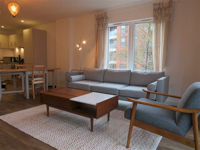 2 Bedroom Apartment To Rent In Bell Barn Road, Birmingham, B15