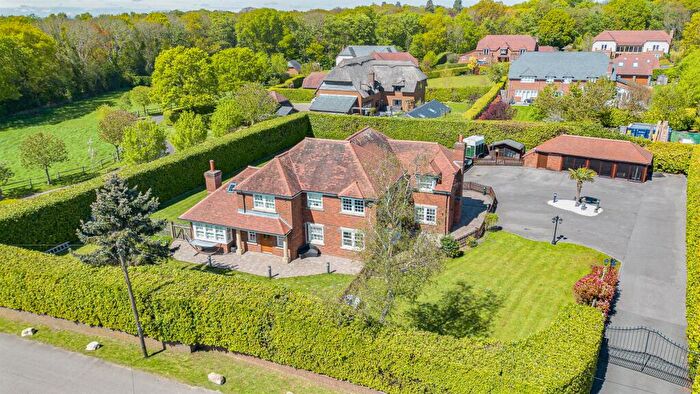 5 Bedroom Detached House For Sale In Brook Avenue, Warsash, Southampton, SO31