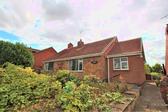 2 Bedroom Detached Bungalow For Sale In Newark Road, Wellow, NG22
